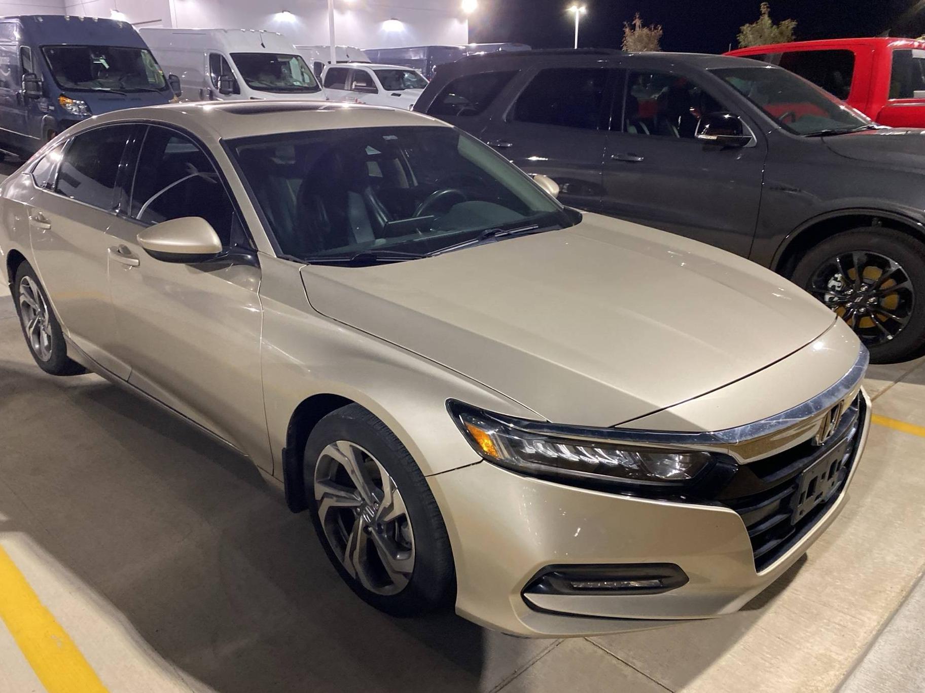 HONDA ACCORD 2018 1HGCV1F42JA039734 image