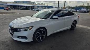 HONDA ACCORD 2018 1HGCV1F31JA245439 image