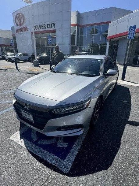 HONDA ACCORD 2018 1HGCV1F36JA125717 image