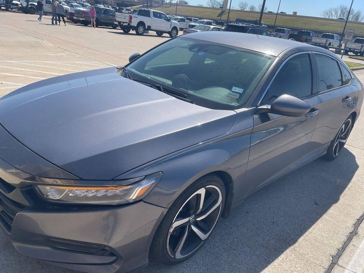 HONDA ACCORD 2018 1HGCV1F30JA164397 image