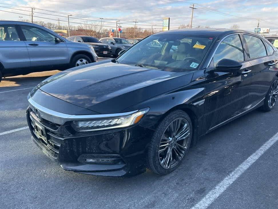 HONDA ACCORD 2018 1HGCV1F97JA058128 image