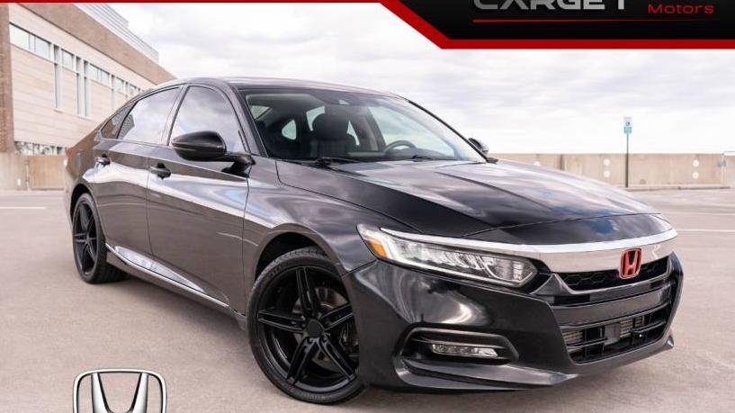 HONDA ACCORD 2018 1HGCV2F5XJA020105 image