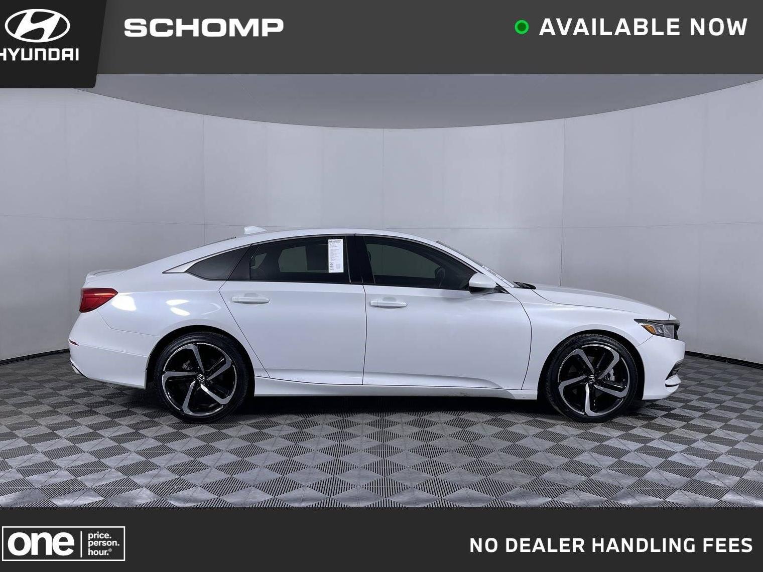 HONDA ACCORD 2018 1HGCV1F35JA255858 image