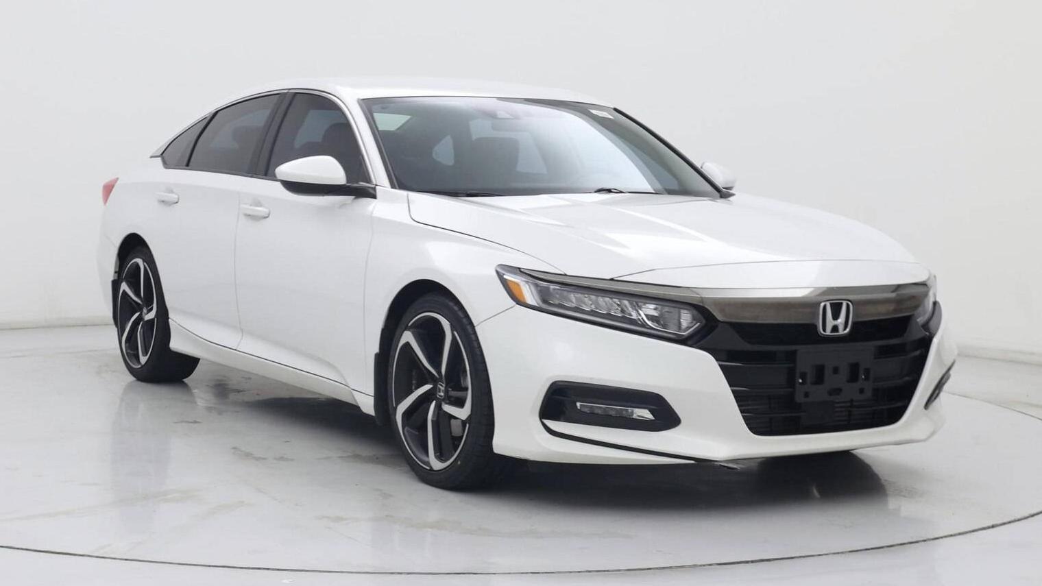 HONDA ACCORD 2018 1HGCV1F30JA211282 image