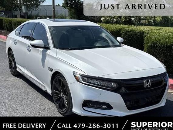 HONDA ACCORD 2018 1HGCV2F95JA035985 image