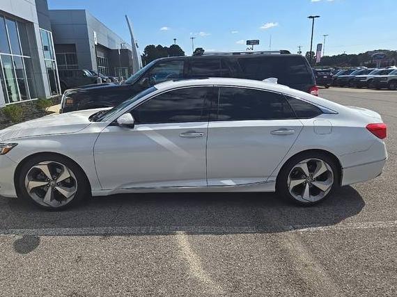 HONDA ACCORD 2018 1HGCV1F91JA108568 image HONDA ACCORD 2018 1HGCV1F91JA108568 image