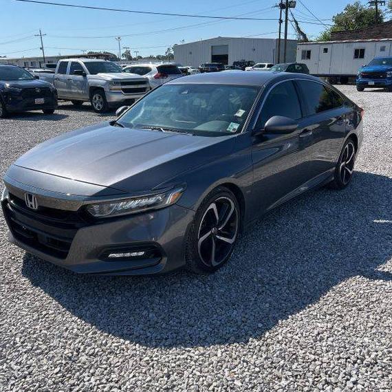 HONDA ACCORD 2018 1HGCV1F31JA151366 image
