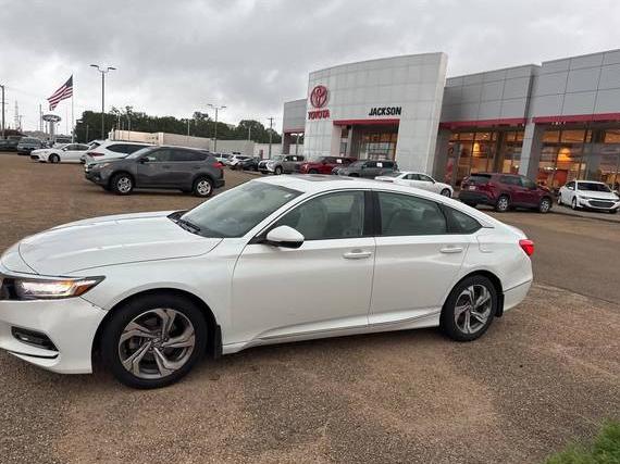 HONDA ACCORD 2018 1HGCV1F59JA019506 image