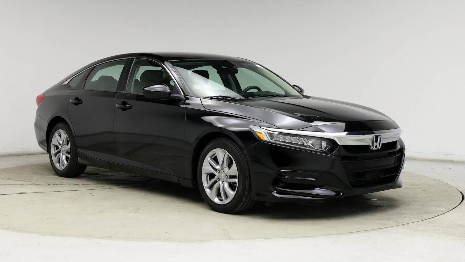 HONDA ACCORD 2018 1HGCV1F13JA196520 image