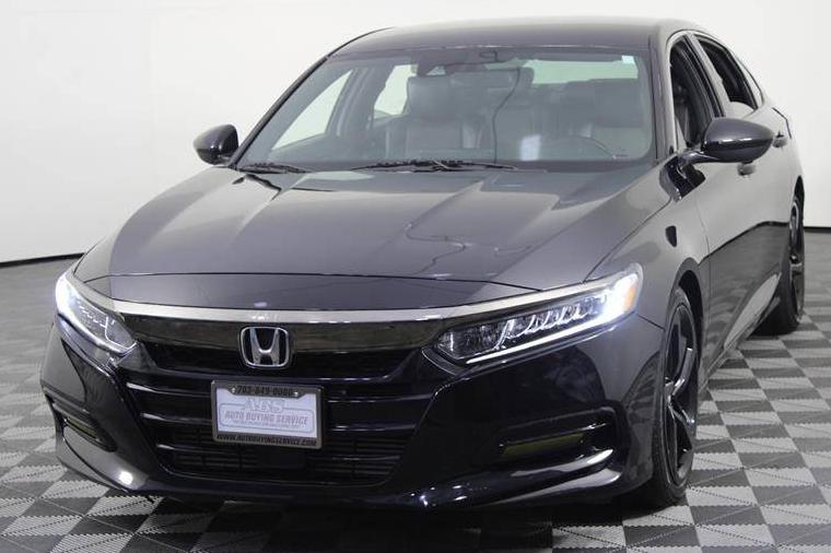 HONDA ACCORD 2018 1HGCV1F32JA184117 image