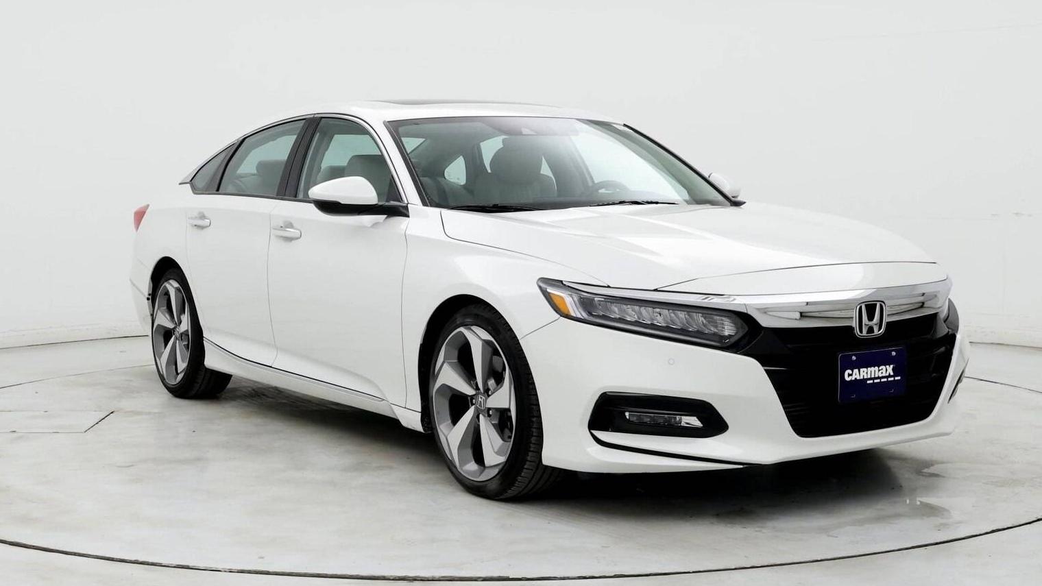 HONDA ACCORD 2018 1HGCV1F98JA169321 image