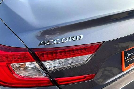 HONDA ACCORD 2018 1HGCV1F45JA110084 image