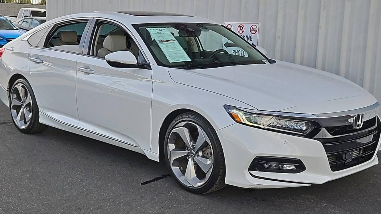 HONDA ACCORD 2018 1HGCV1F99JA068403 image