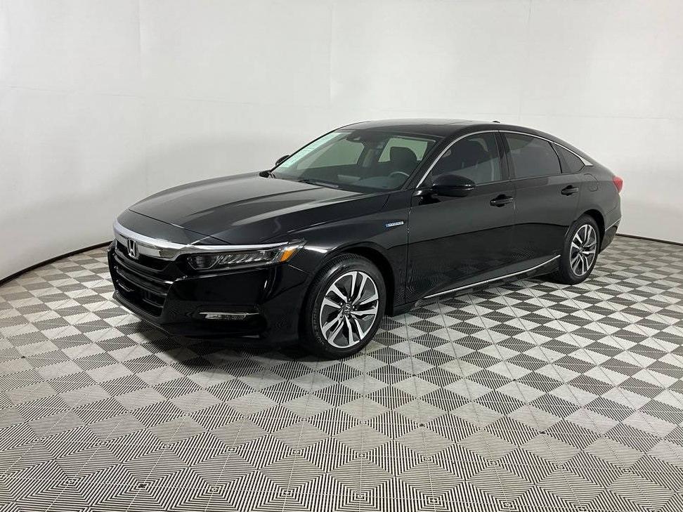 HONDA ACCORD 2018 1HGCV3F54JA008182 image