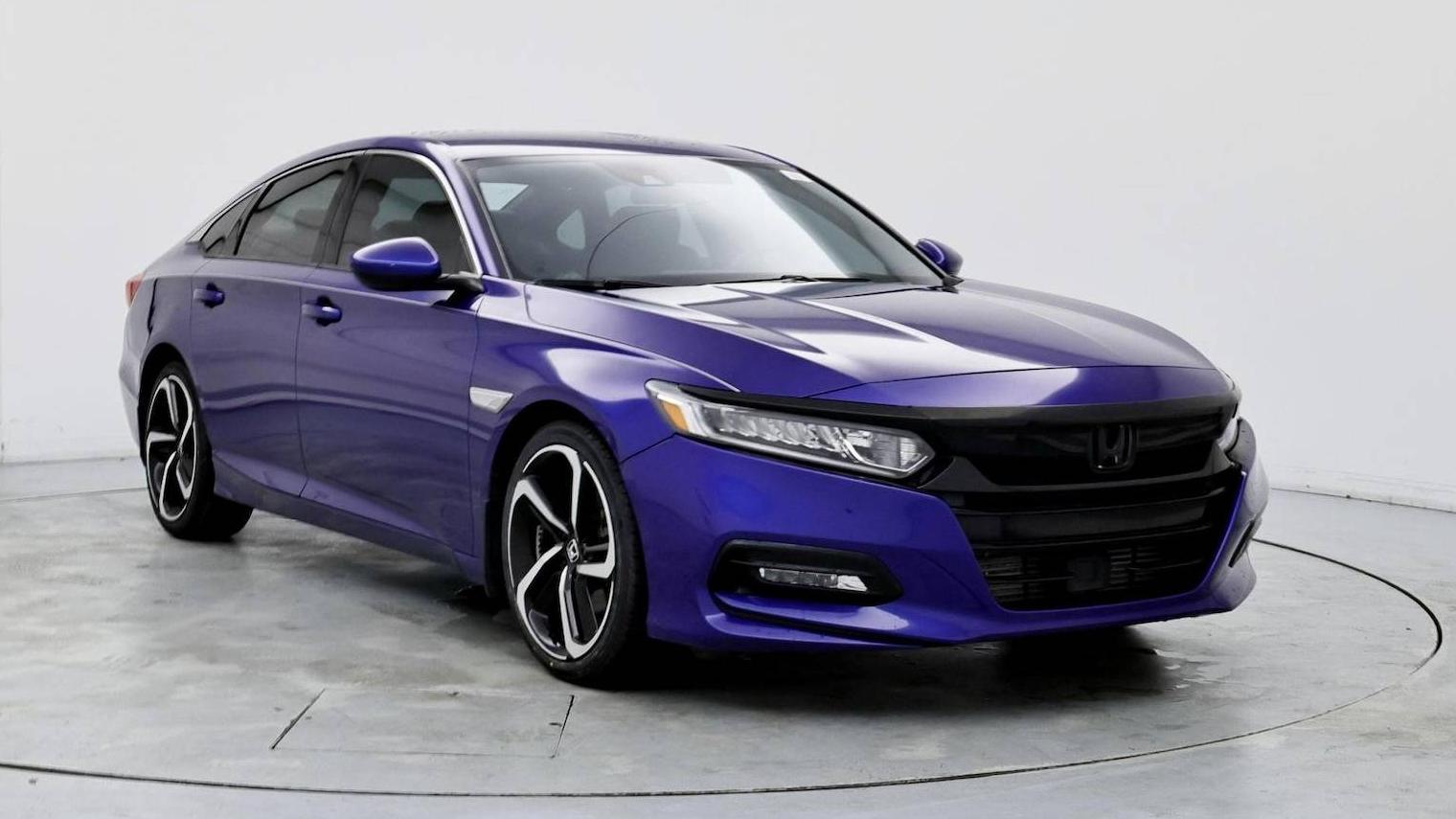 HONDA ACCORD 2018 1HGCV1F33JA140837 image