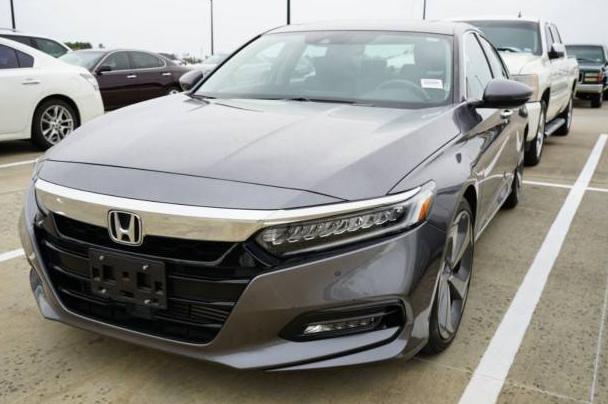 HONDA ACCORD 2018 1HGCV2F99JA006571 image