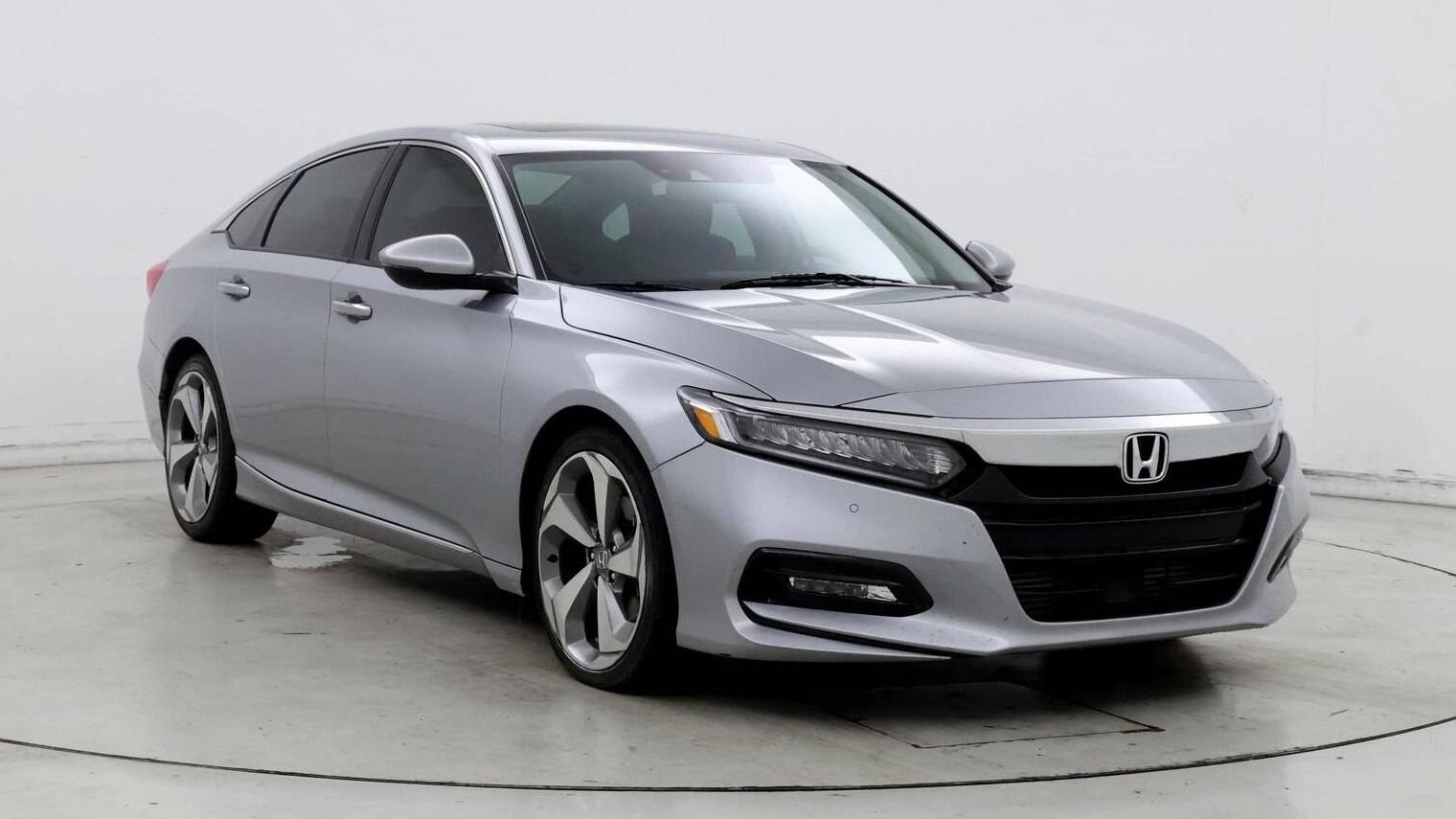 HONDA ACCORD 2018 1HGCV2F96JA012103 image