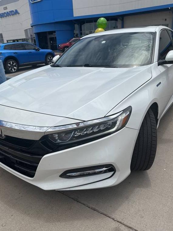 HONDA ACCORD 2018 1HGCV3F51JA015557 image