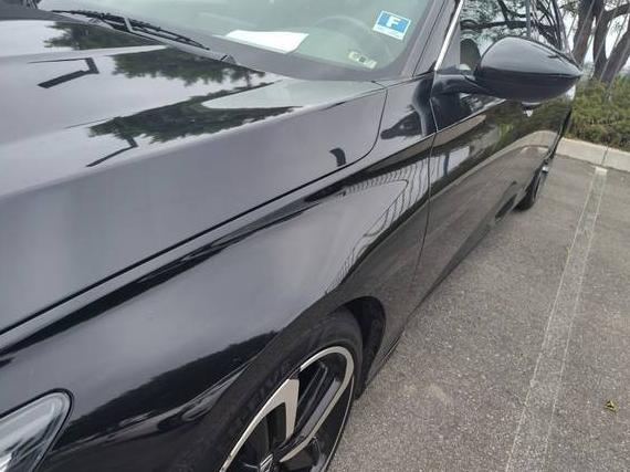 HONDA ACCORD 2018 1HGCV1F34JA170929 image