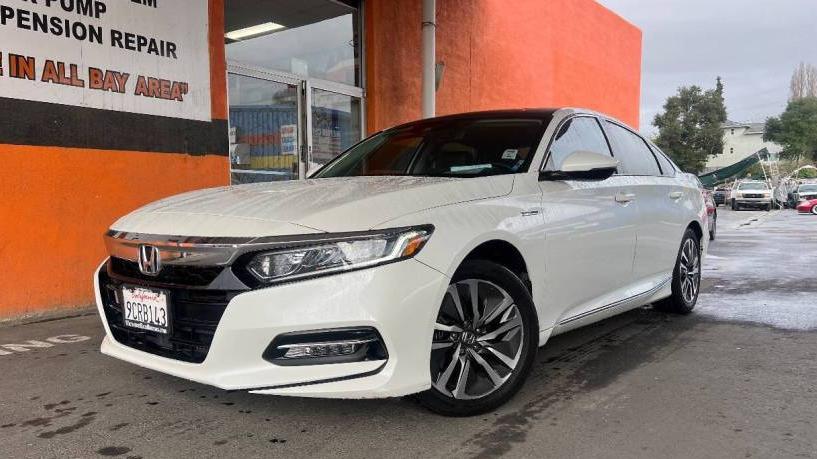 HONDA ACCORD 2018 1HGCV3F52JA005023 image