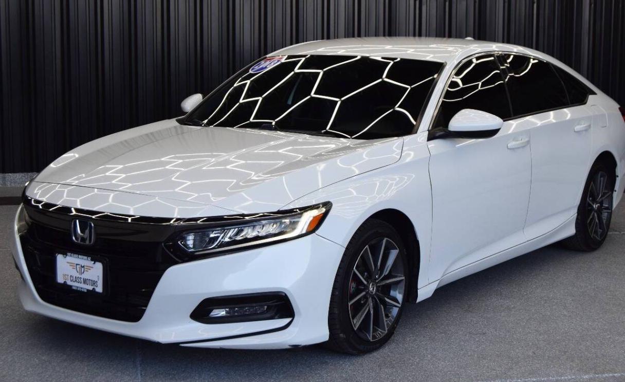 HONDA ACCORD 2018 1HGCV1F36JA172021 image