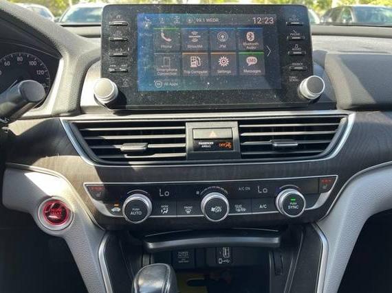 HONDA ACCORD 2018 1HGCV1F51JA037756 image