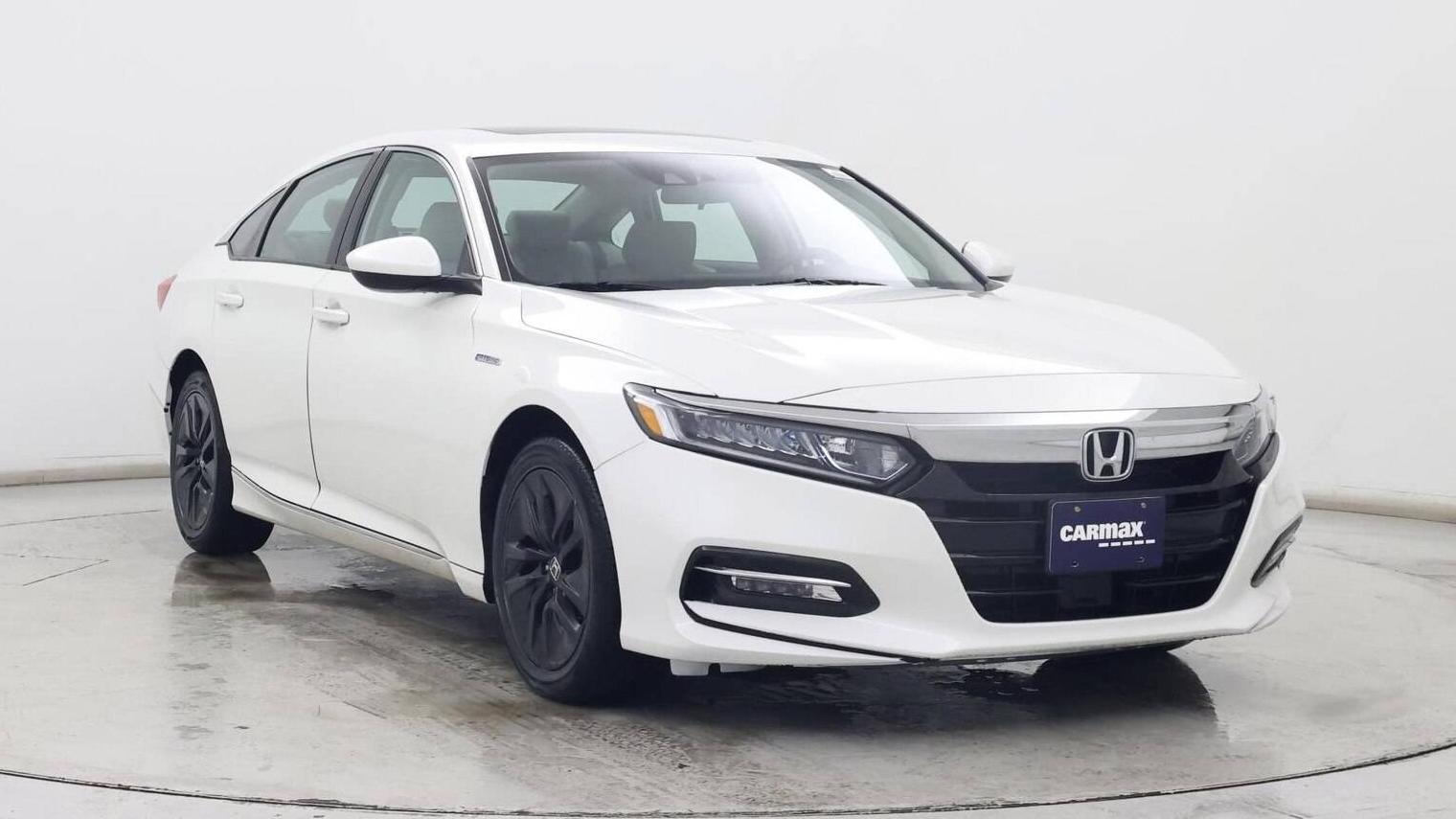 HONDA ACCORD 2018 1HGCV3F45JA000518 image