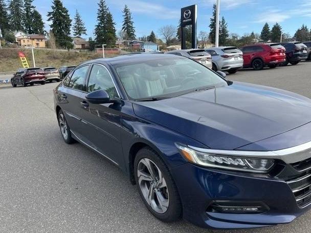 HONDA ACCORD 2018 1HGCV1F52JA011618 image