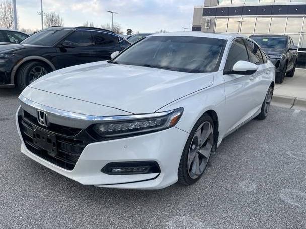 HONDA ACCORD 2018 1HGCV1F93JA198158 image