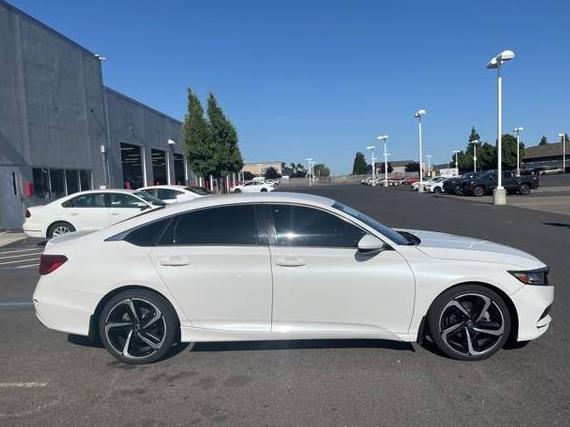 HONDA ACCORD 2018 1HGCV1F37JA060764 image