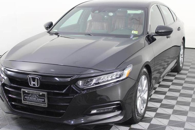 HONDA ACCORD 2018 1HGCV1F33JA068098 image