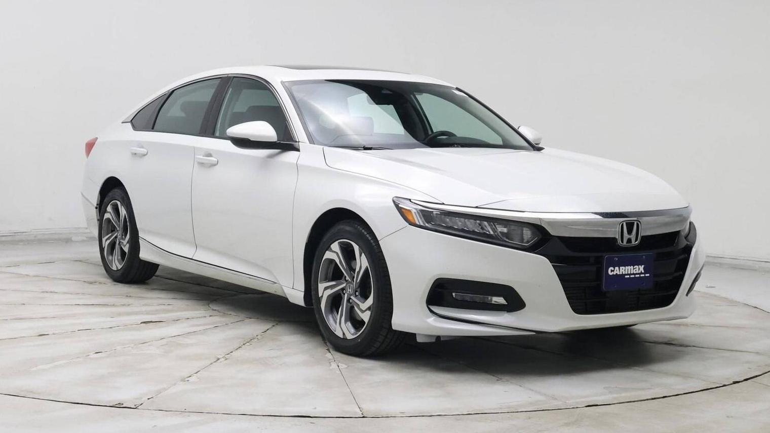 HONDA ACCORD 2018 1HGCV2F50JA006813 image