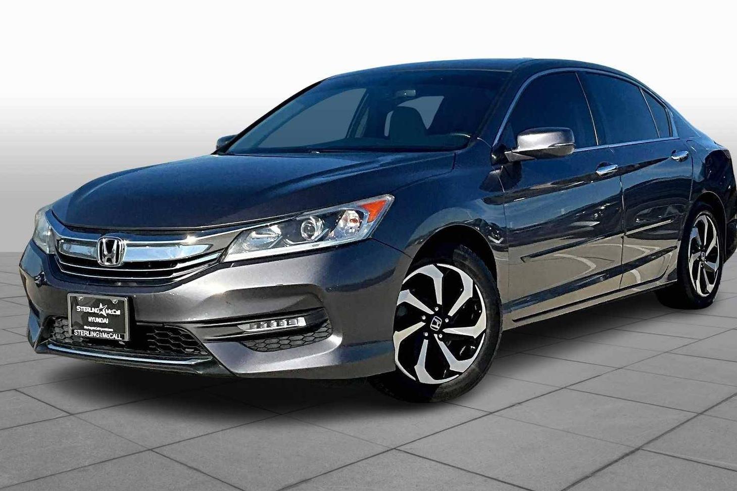 HONDA ACCORD 2017 1HGCR3F88HA015306 image