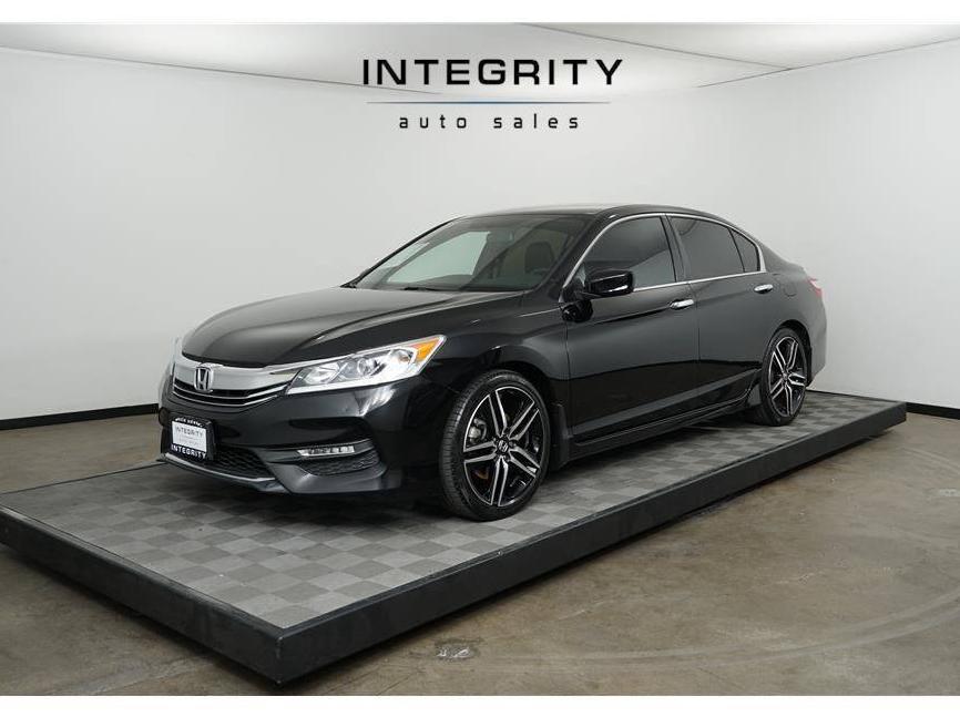 HONDA ACCORD 2017 1HGCR2E17HA156625 image