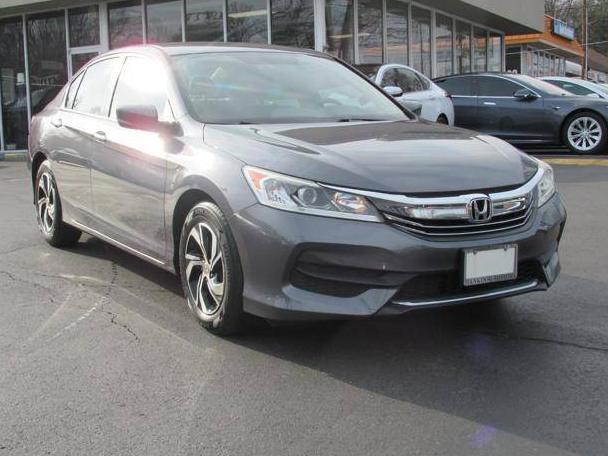 HONDA ACCORD 2017 1HGCR2F39HA173877 image