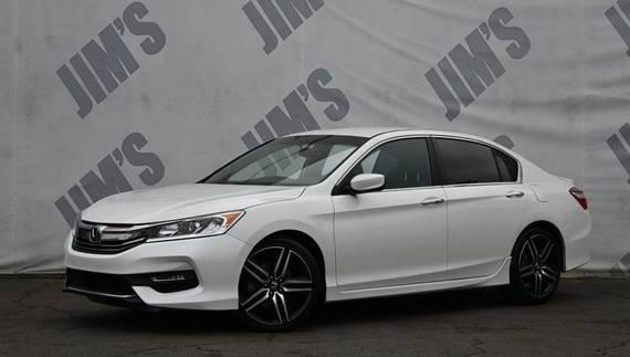 HONDA ACCORD 2017 1HGCR2F58HA039637 image