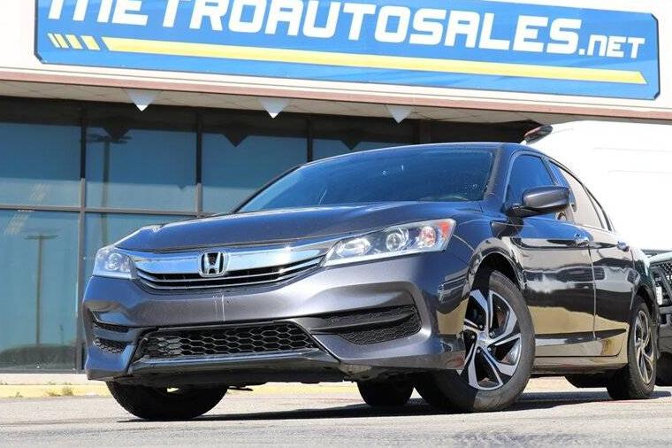 HONDA ACCORD 2017 1HGCR2F36HA253735 image