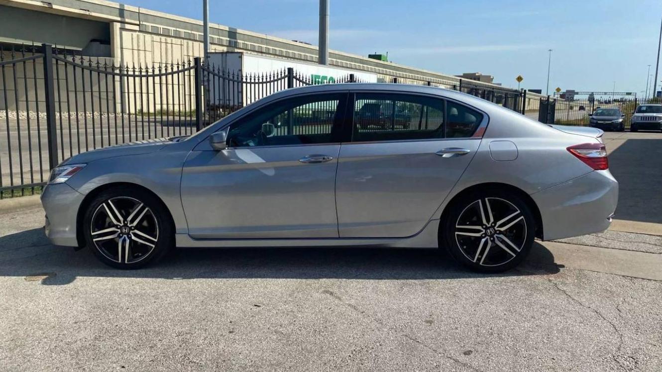 HONDA ACCORD 2017 1HGCR3F9XHA034688 image