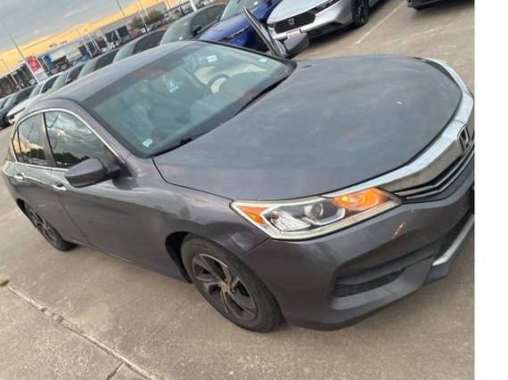 HONDA ACCORD 2017 1HGCR2F32HA207335 image