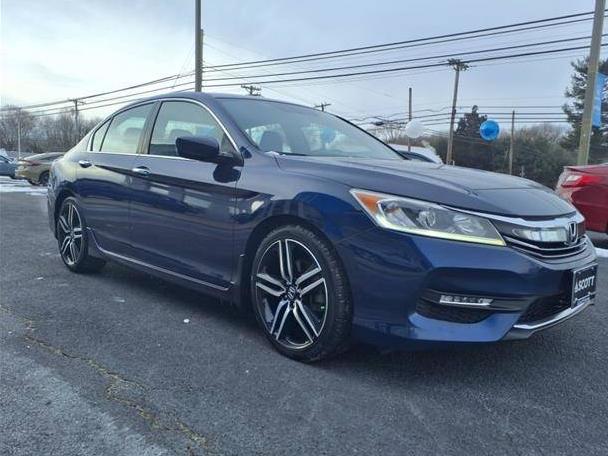 HONDA ACCORD 2017 1HGCR2F58HA055661 image