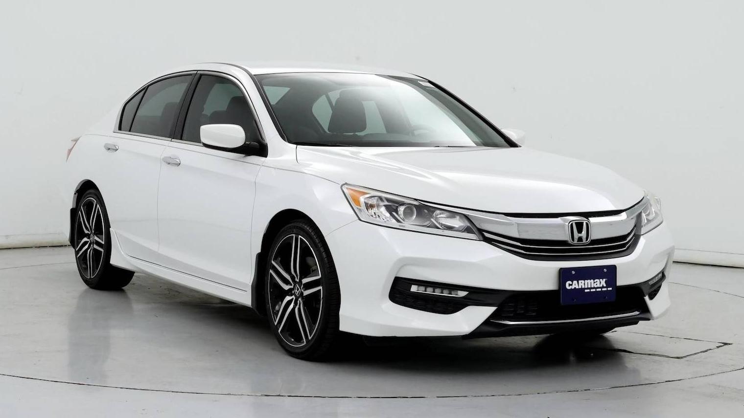 HONDA ACCORD 2017 1HGCR2F10HA075674 image