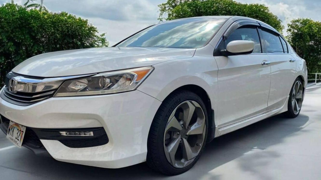 HONDA ACCORD 2017 1HGCR2E54HA284307 image