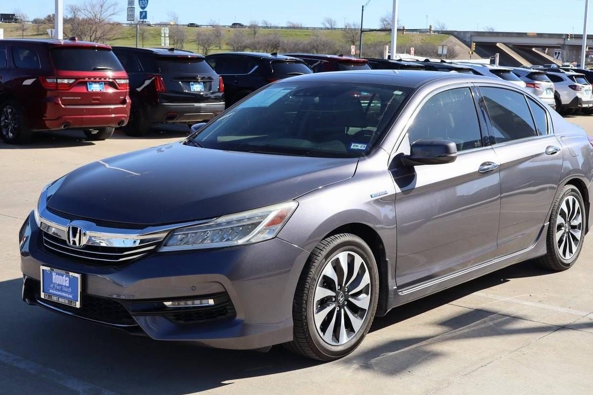 HONDA ACCORD 2017 JHMCR6F73HC022223 image