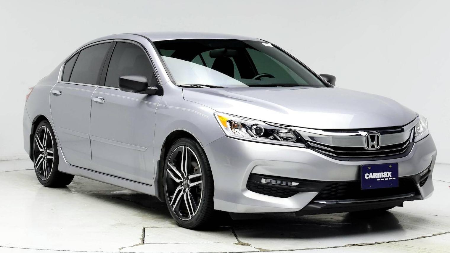 HONDA ACCORD 2017 1HGCR2F18HA235610 image