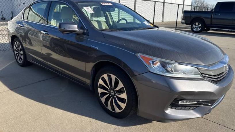 HONDA ACCORD 2017 JHMCR6F57HC012972 image