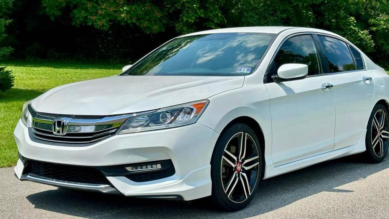 HONDA ACCORD 2017 1HGCR2F18HA135216 image