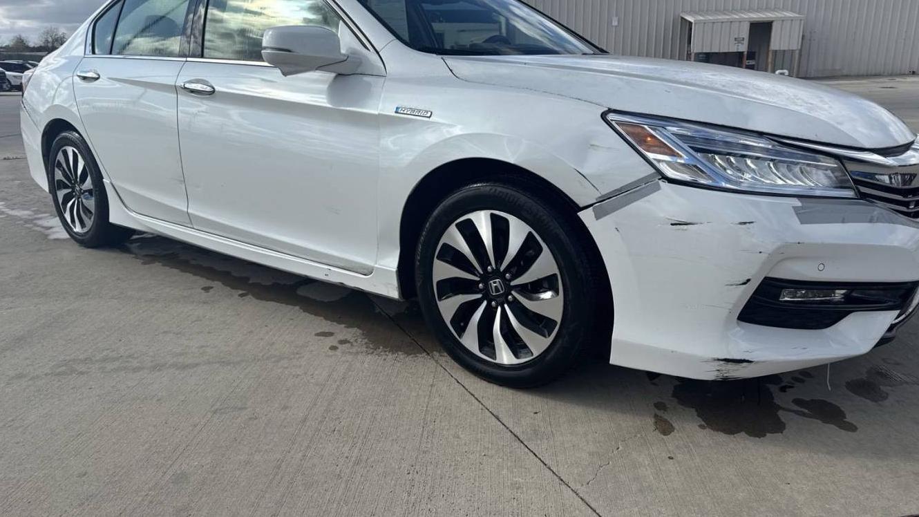 HONDA ACCORD 2017 JHMCR6F72HC021936 image