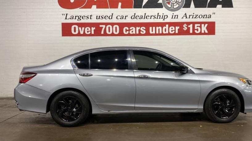 HONDA ACCORD 2017 1HGCR2F33HA285817 image