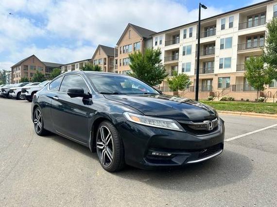HONDA ACCORD 2017 1HGCT2B00HA002674 image