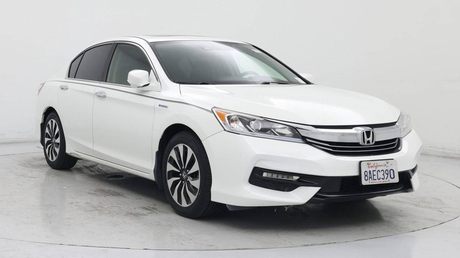 HONDA ACCORD 2017 JHMCR6F53HC022639 image